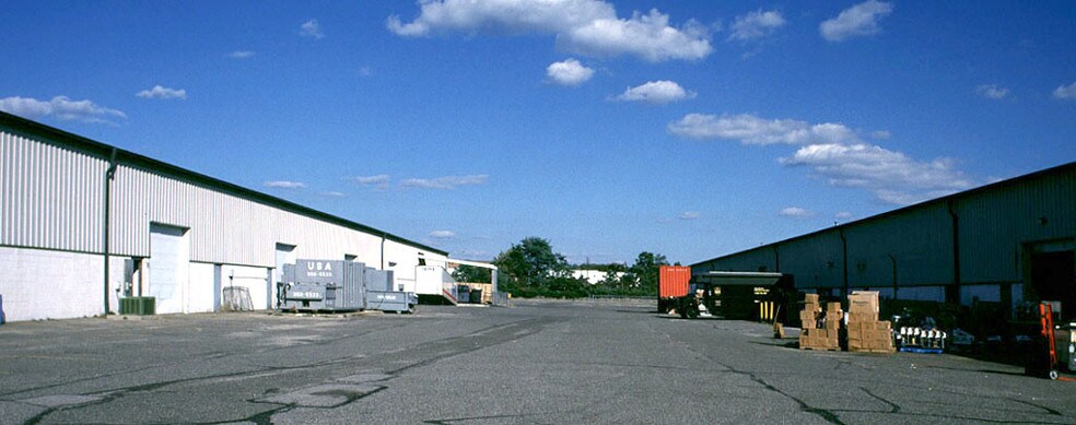 200 Trade Zone Dr, Ronkonkoma, NY à louer - Autre – Image 3 sur 12