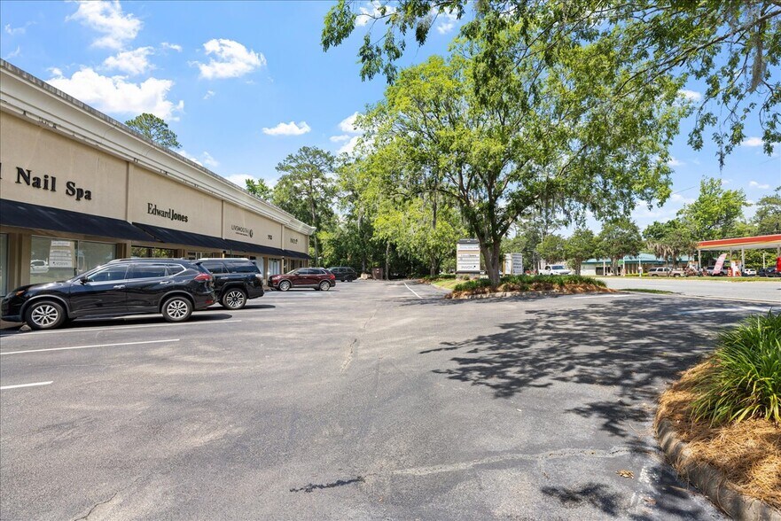 2030 Thomasville Rd, Tallahassee, FL à louer - Photo de l’immeuble – Image 3 sur 27