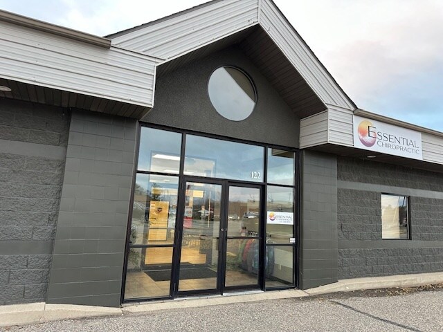 126 Tyler Rd S, Red Wing, MN à louer - Photo de l’immeuble – Image 2 sur 2