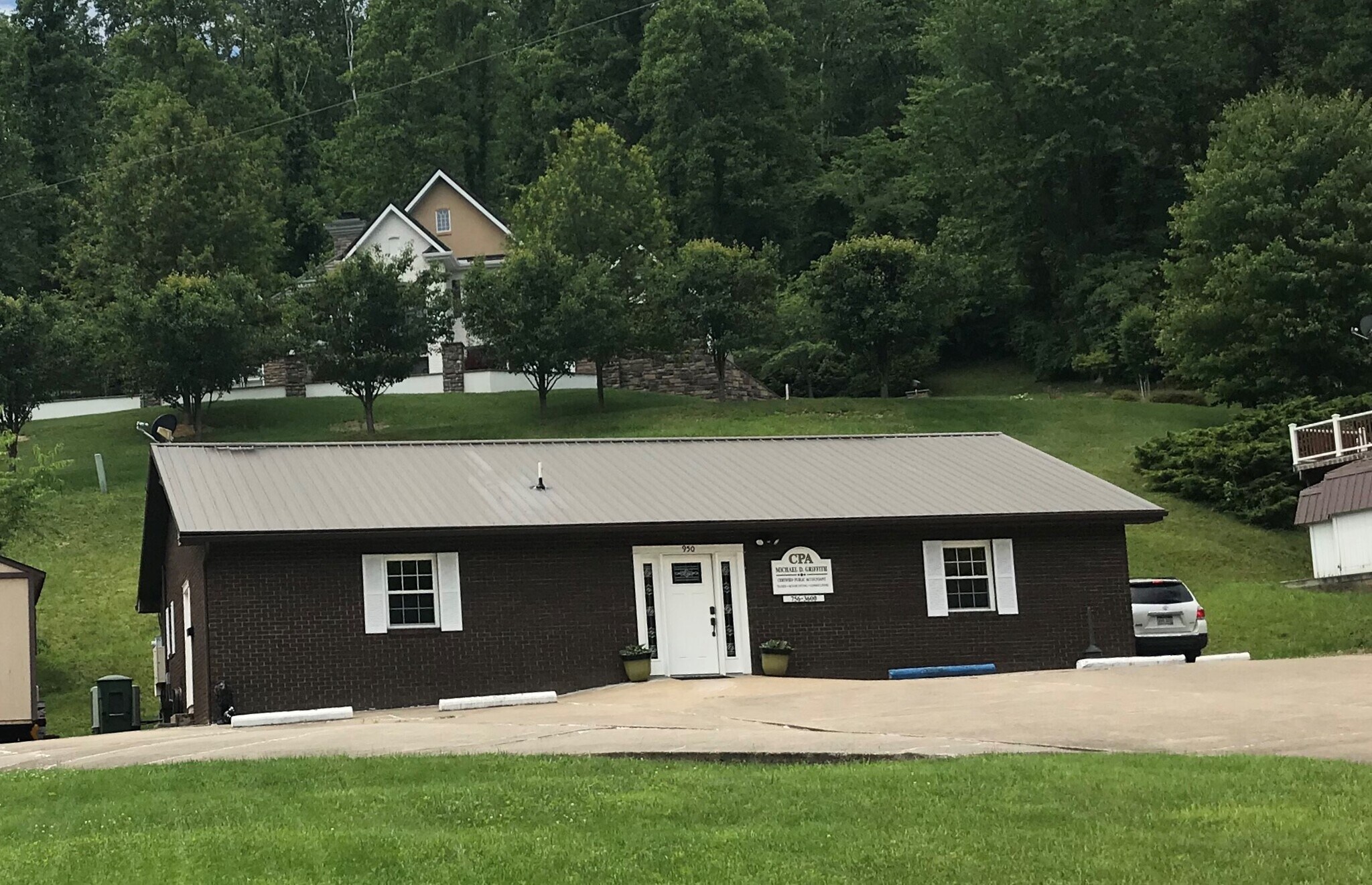 950 Little Coal River Rd, Alum Creek, WV à vendre Photo de l’immeuble– Image 1 sur 2