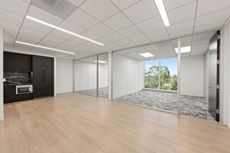 620 Newport Center Dr, Newport Beach, CA à louer Photo intérieure– Image 1 sur 5