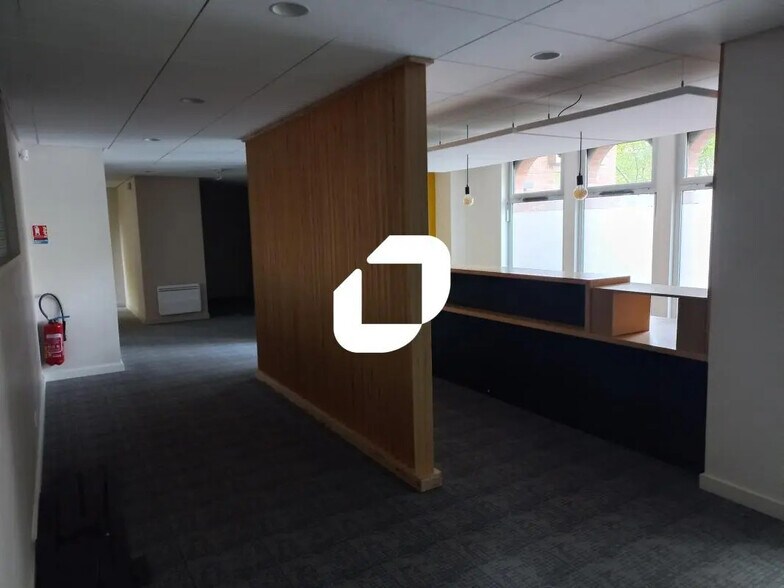 Bureau dans Marcq-en-Baroeul à vendre - Photo de l’immeuble – Image 2 sur 10