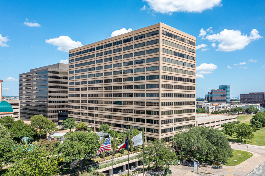 225 E John Carpenter Fwy, Irving, TX à louer - Photo de l’immeuble – Image 1 sur 7