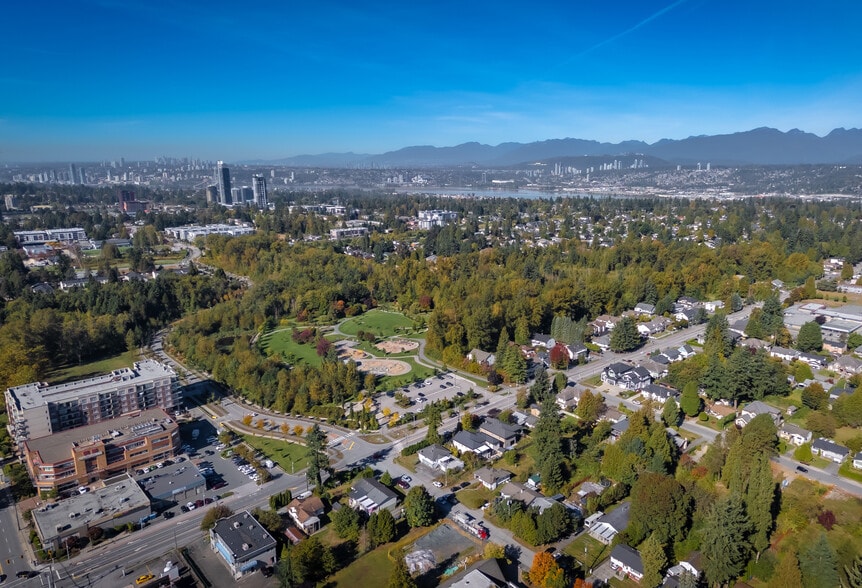 14427-14437 104A Av, Surrey, BC à vendre - Aérien – Image 2 sur 5