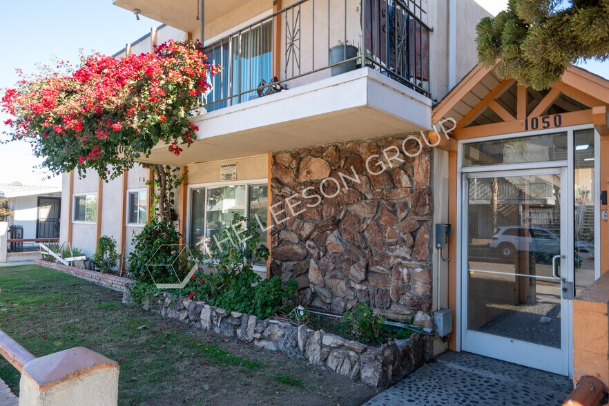 1050 Dawson Ave, Long Beach, CA à vendre - Photo de l’immeuble – Image 2 sur 9