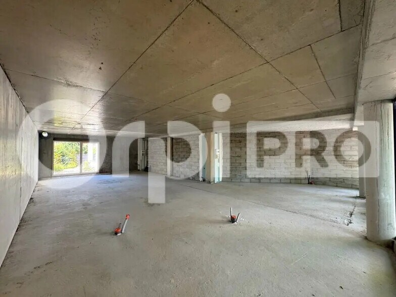 Bureau dans Sérézin-du-Rhône à louer - Photo intérieure – Image 3 sur 4