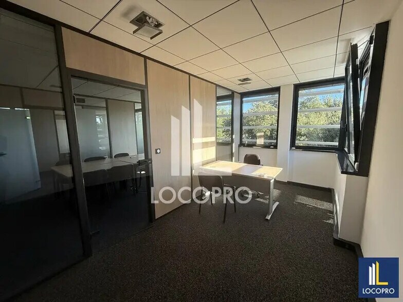 Bureau dans SOPHIA ANTIPOLIS à louer - Photo de l’immeuble – Image 2 sur 7