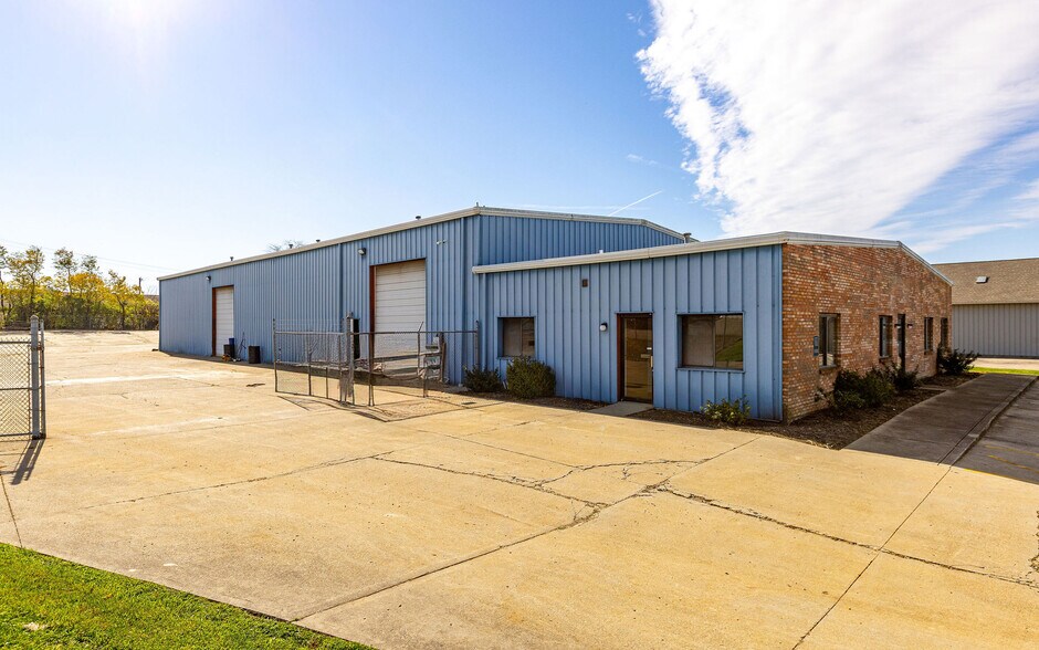 2025 Stapleton Ct, Cincinnati, OH à louer - Photo de l’immeuble – Image 3 sur 34