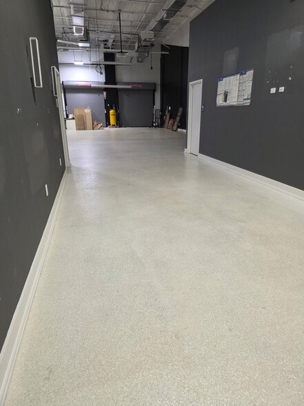 959 Shotgun Rd, Sunrise, FL à vendre - Photo de l’immeuble – Image 3 sur 10