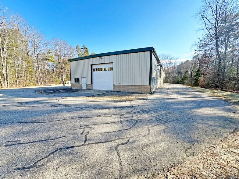 1641 Portland Rd, Arundel, ME à louer - Photo de l’immeuble – Image 2 sur 5