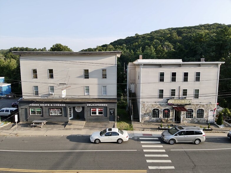175 Main St, Winsted, CT à vendre - Aérien – Image 1 sur 57