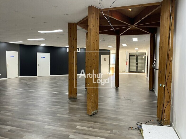 Local commercial dans Bondoufle à vendre - Photo intérieure – Image 3 sur 5