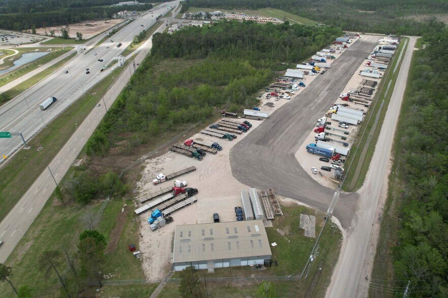 11211 Hornberger Rd, Houston, TX à louer - Photo de l’immeuble – Image 1 sur 11