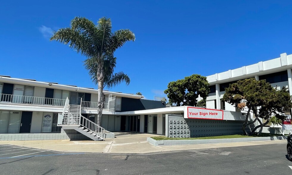 3252-3276 Rosecrans St, San Diego, CA à louer - Photo de l’immeuble – Image 3 sur 9