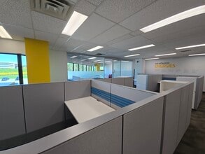 2233 Argentia Rd, Mississauga, ON à louer Photo intérieure– Image 2 sur 18