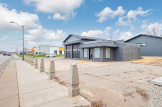 Plus de détails pour 936 1st Ave E, Shakopee, MN - Local commercial à vendre