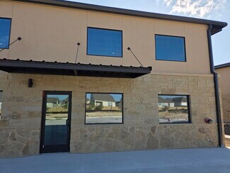 Plus de détails pour 401 Chitalpa St, Leander, TX - Local d'activités à louer