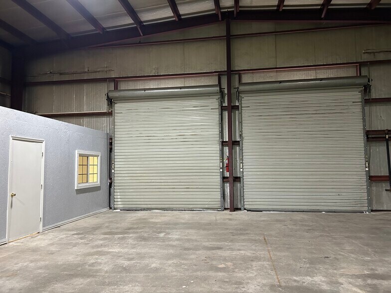 2410 Tyler St, Kenner, LA à louer - Photo de la construction – Image 3 sur 7