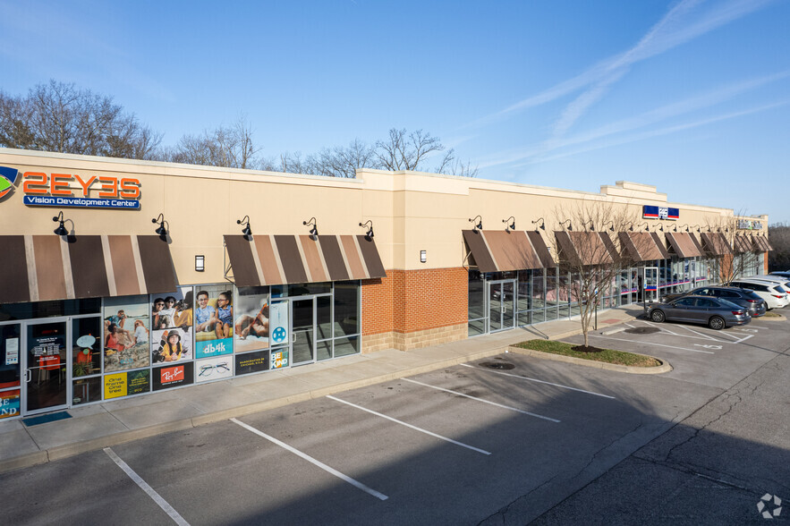 6001-6005 Pleasant Colony Cir, Crestwood, KY à louer - Photo de l’immeuble – Image 2 sur 5