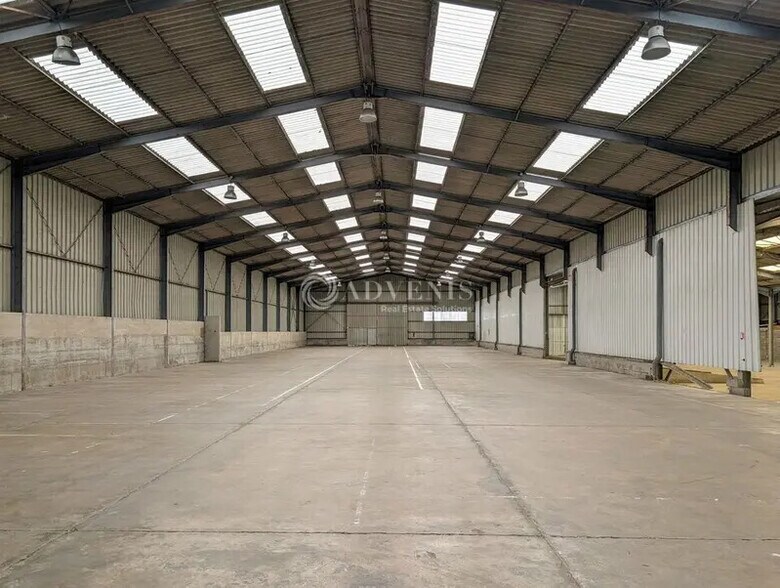 Industriel/Logistique dans Meillac à louer - Photo de l’immeuble – Image 1 sur 12