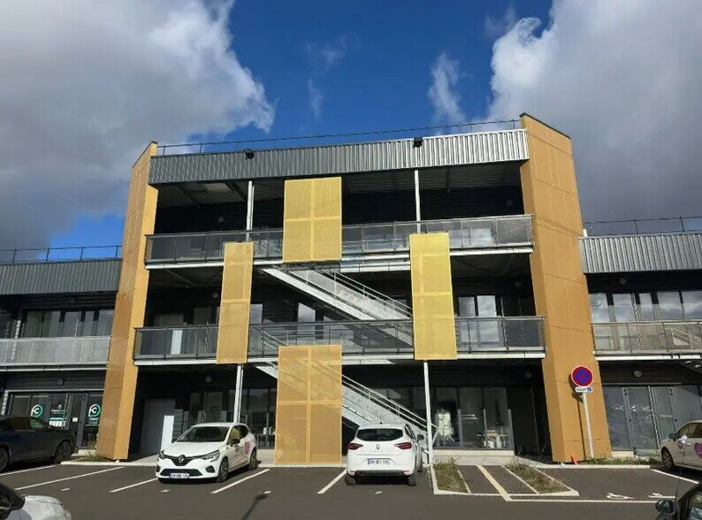 Bureau dans Saran à louer - Photo de l’immeuble – Image 1 sur 1