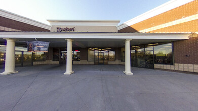 500-692 Hanes Mall Blvd, Winston-Salem, NC à louer Photo de l’immeuble– Image 1 sur 9