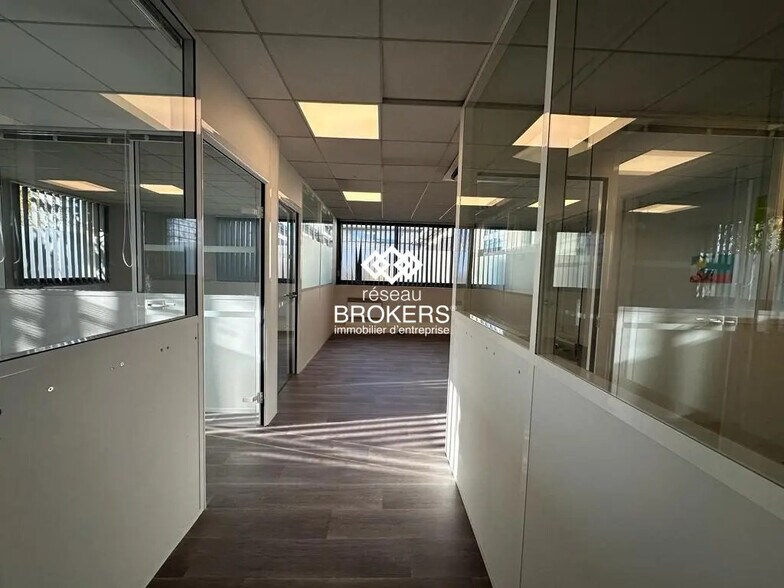 Bureau dans Le Mesnil-Amelot à louer - Photo intérieure – Image 1 sur 18