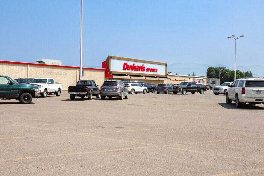 2024 US Hwy 2 E, Kalispell, MT à vendre - Photo de l’immeuble – Image 3 sur 23