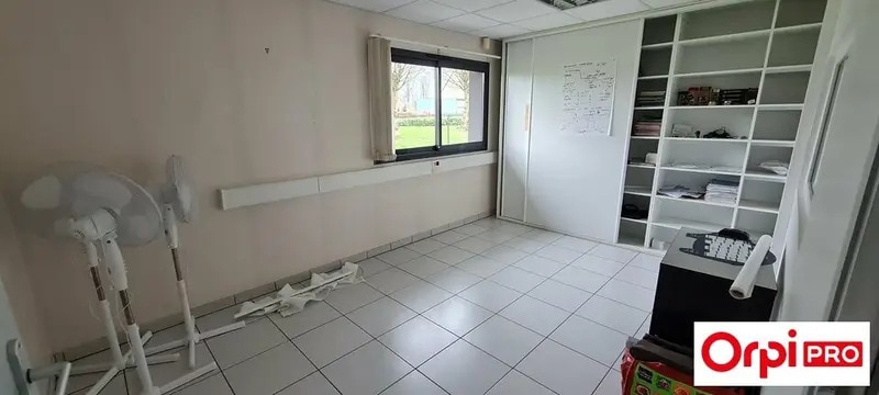 Bureau dans Lamballe-Armor à louer - Photo intérieure – Image 2 sur 3