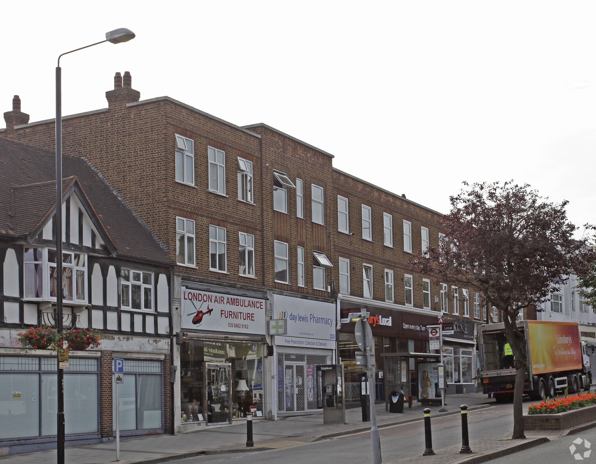 1-9 Station Appr, Hayes à louer Photo principale– Image 1 sur 3