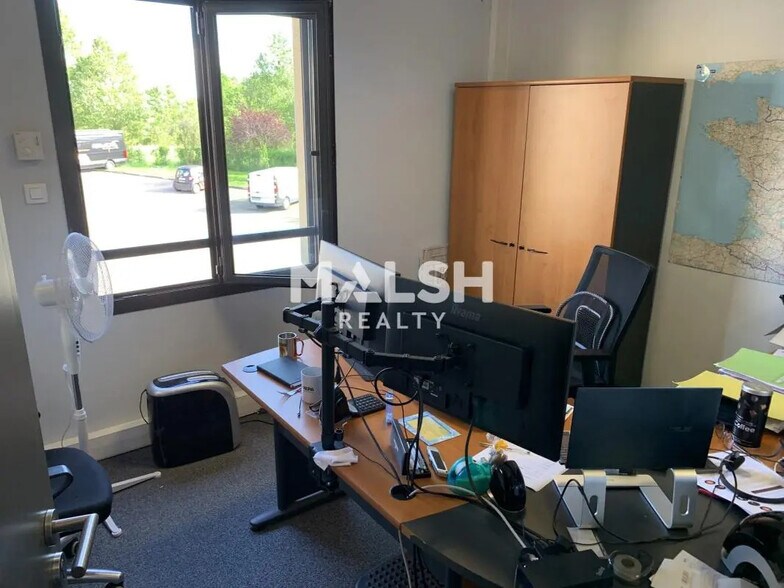 Bureau dans Neyron à louer - Photo de l’immeuble – Image 3 sur 13
