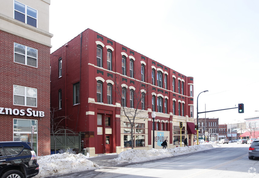 221-225 Cedar Ave S, Minneapolis, MN à louer - Photo de l’immeuble – Image 3 sur 4