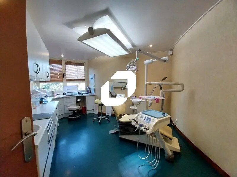 Bureau dans Montigny-le-Bretonneux à louer Photo intérieure– Image 1 sur 21