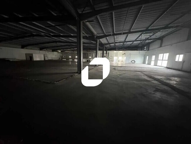 Plus de détails pour Bureau, Industriel/Logistique à louer