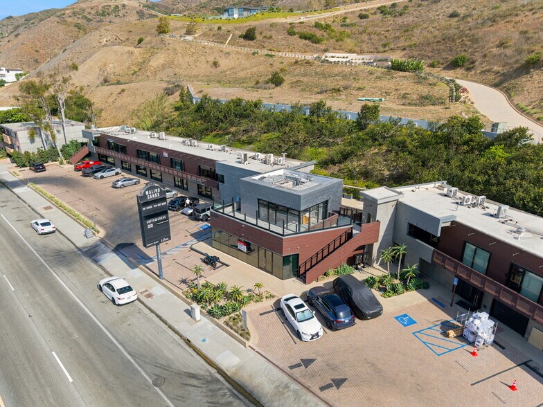 22333 Pacific Coast Hwy, Malibu, CA à louer - Photo de l’immeuble – Image 2 sur 15