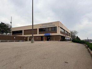 110 John Scott Hwy, Steubenville, OH à louer Photo de l’immeuble– Image 1 sur 5