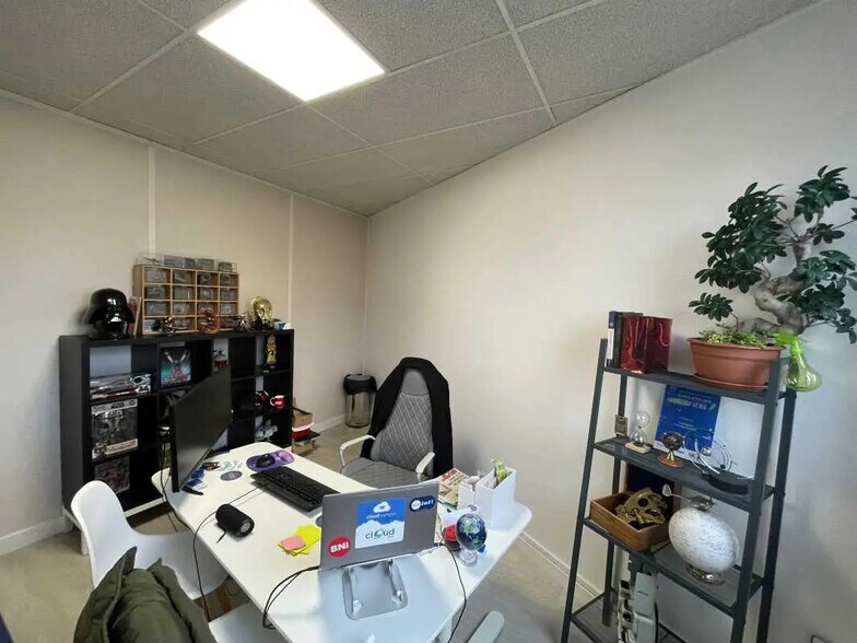 Bureau dans Compiègne à louer - Photo de l’immeuble – Image 3 sur 14
