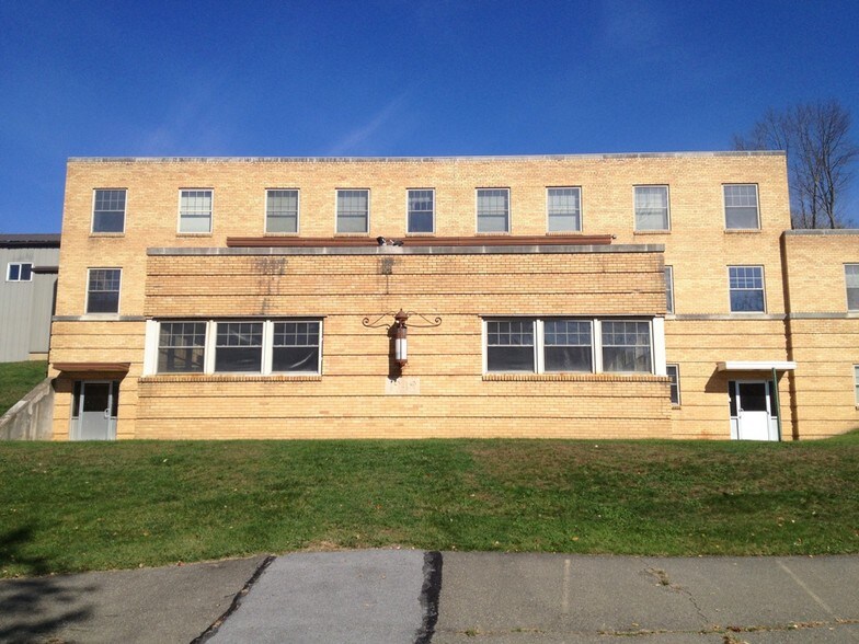 520 Ruah St, Blossburg, PA à vendre - Photo de l’immeuble – Image 2 sur 6