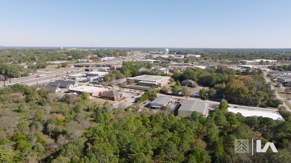 1202 Royal Dr, Conyers, GA à louer - Vidéo sur l’annonce professionnelle – Image 2 sur 13