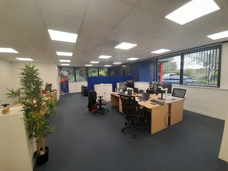 3a-3b Baird Rd, Livingston à louer - Photo de l’immeuble – Image 3 sur 5