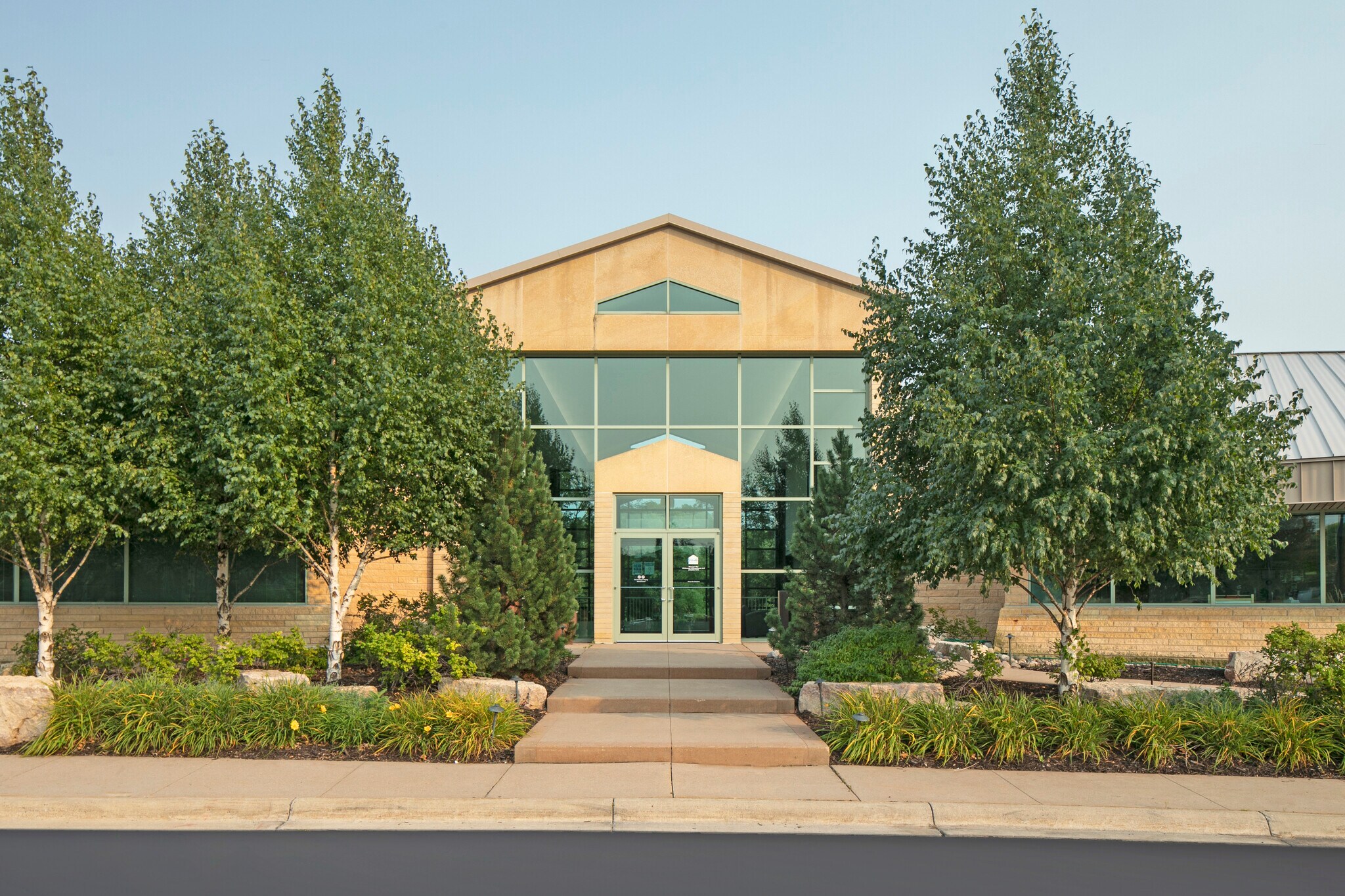 12301 Whitewater Dr, Minnetonka, MN à louer Photo principale– Image 1 sur 8