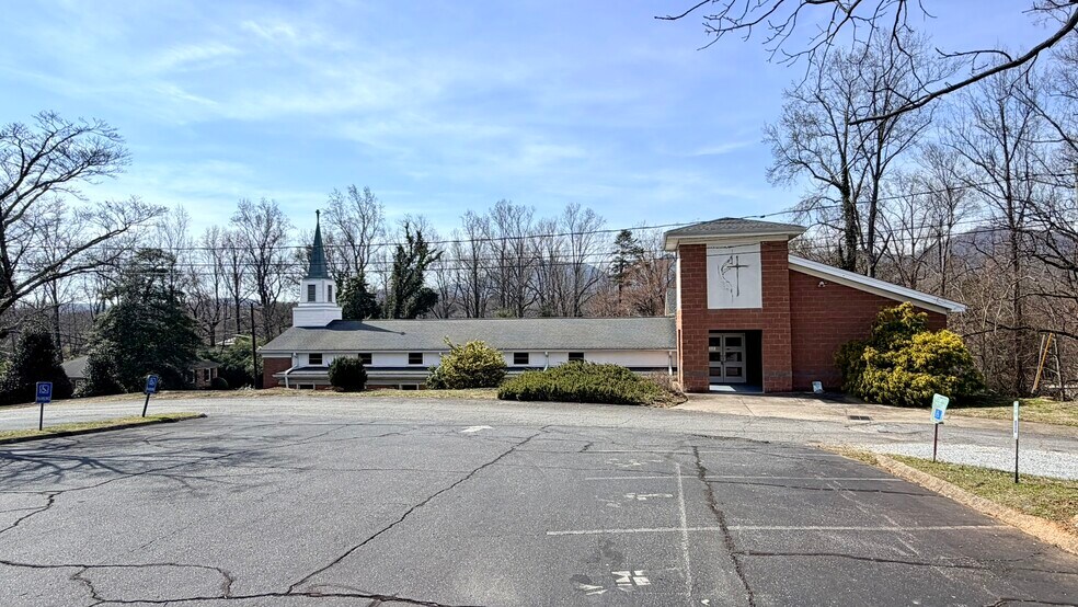 195 New Market Rd, Tryon, NC à vendre - Photo de l’immeuble – Image 3 sur 29