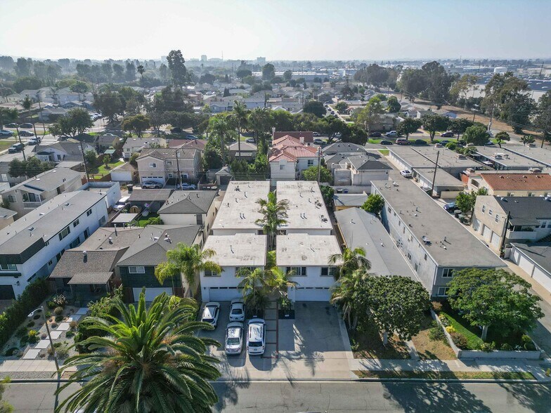 Amapola Multifamily Property for Sale portefeuille de 2 biens à vendre sur LoopNet.fr - Photo de l’immeuble – Image 2 sur 10