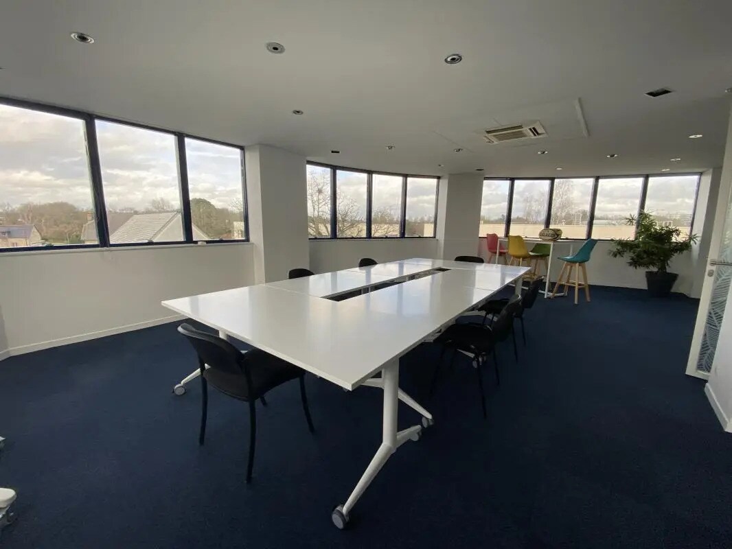 Bureau dans Cesson-Sévigné à louer Photo intérieure– Image 1 sur 11