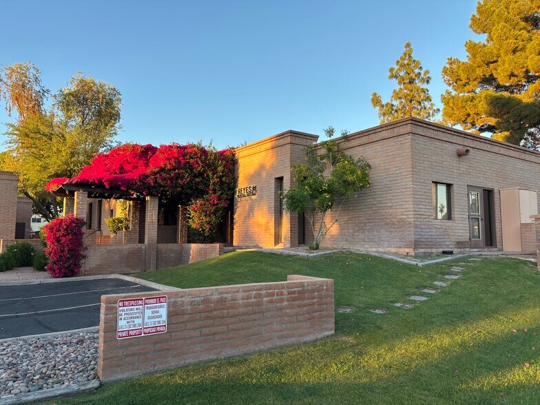 6520 N 7th Ave, Phoenix, AZ à louer - Photo de l’immeuble – Image 3 sur 9