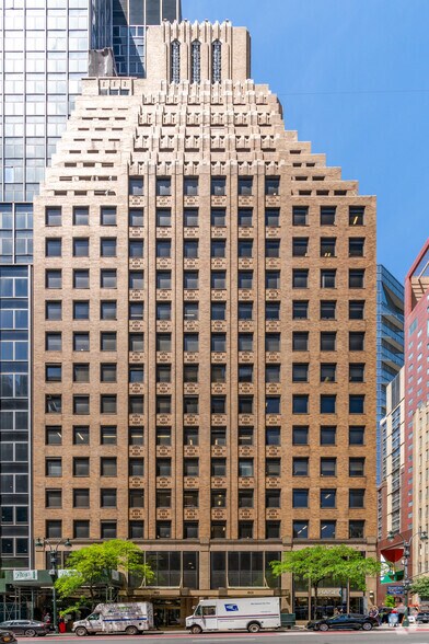 801 Second Ave, New York, NY à louer - Photo de l’immeuble – Image 3 sur 5