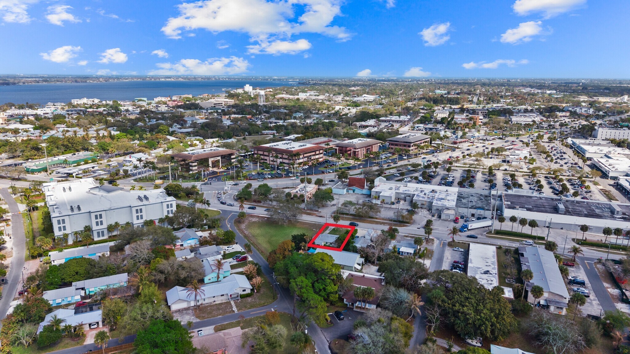 820 SW Palm City Rd, Stuart, FL à vendre Photo principale– Image 1 sur 23