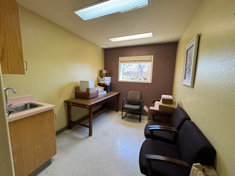 1190 Ryland St, Reno, NV à louer - Photo de l’immeuble – Image 3 sur 10