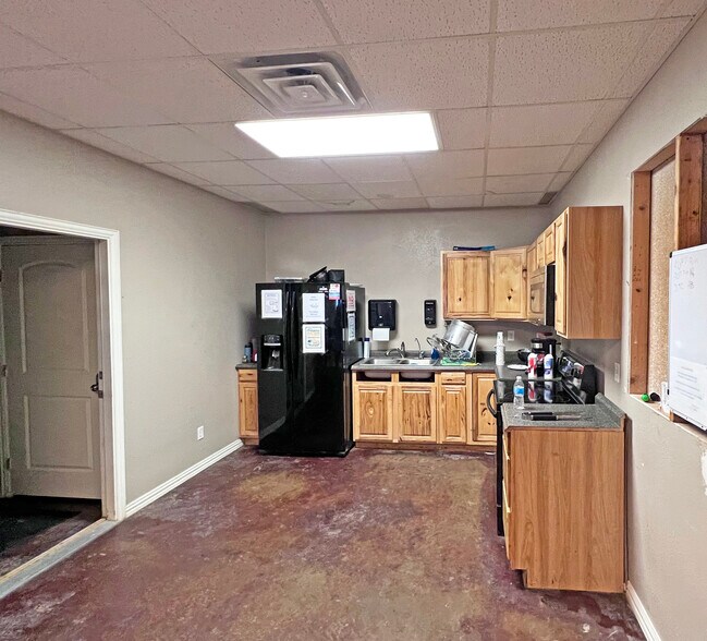 2741 E Pearl St, Odessa, TX à louer - Photo de l’immeuble – Image 3 sur 10