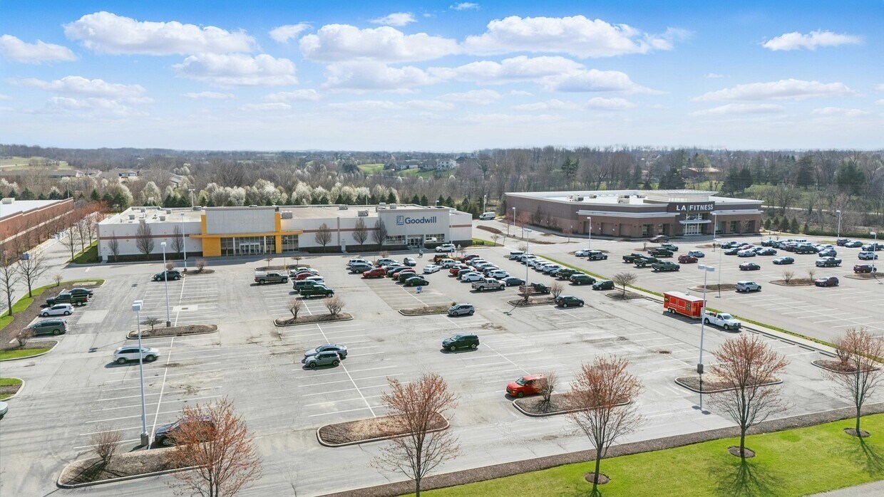 LA Fitness, Goodwill, & Baggerstown portefeuille de 2 biens à vendre sur LoopNet.fr Photo de l’immeuble– Image 1 sur 6